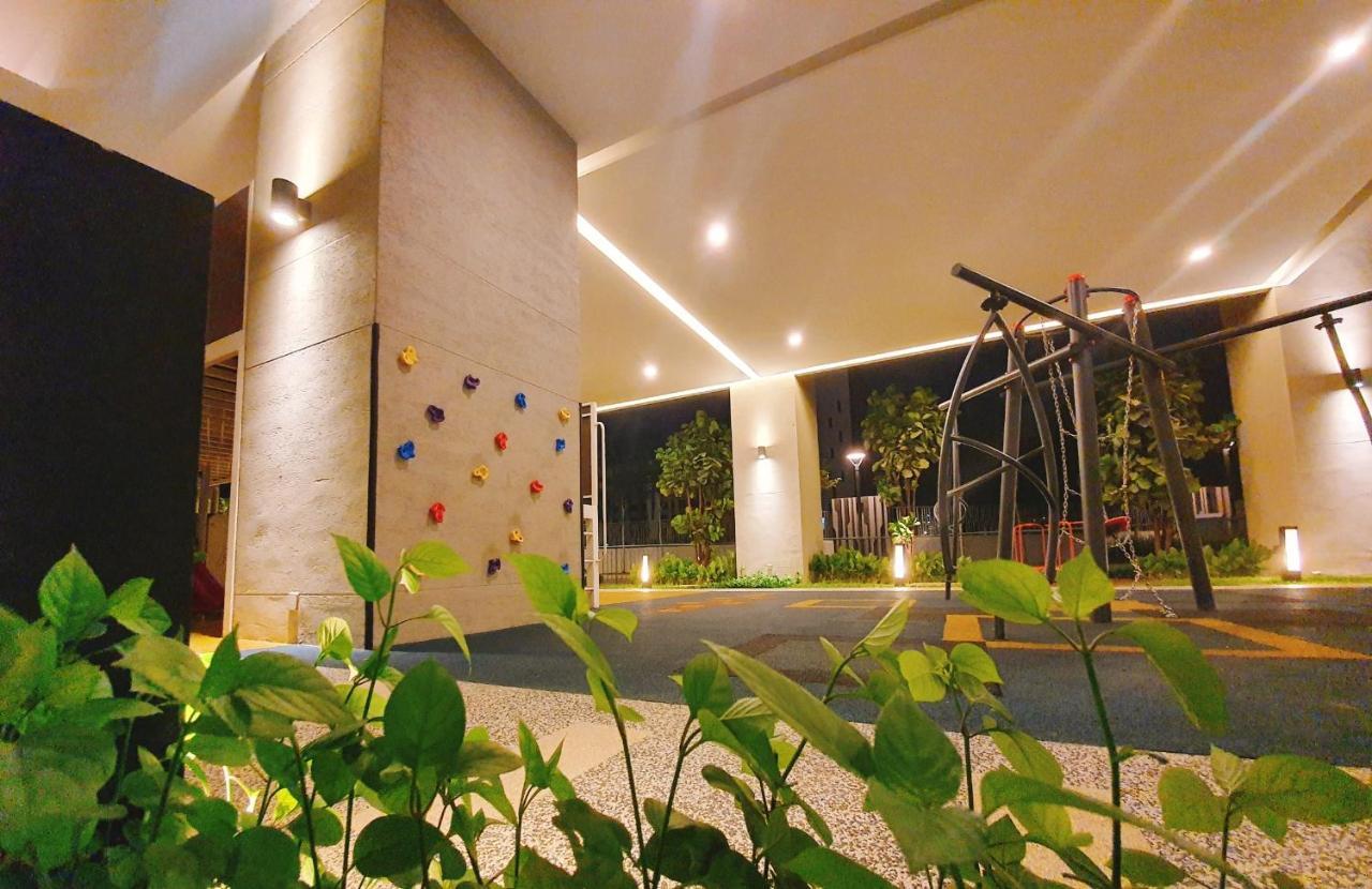 Beautiful Relaxing Home In Skyarena Ascenda Kuala Lumpur Exterior foto
