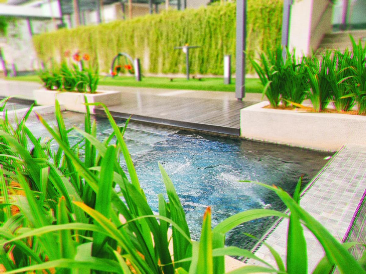 Beautiful Relaxing Home In Skyarena Ascenda Kuala Lumpur Exterior foto